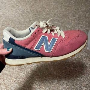 New Balance 696